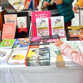 La littérature jeunesse à l'honneur avec au programme des dédicaces, des ateliers (pop-up, illustration, récit), des jeux et la remise des prix Lire et Elire décernés par 1000 élèves de Villejuif.