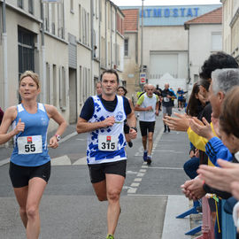 30e édition de la Corrida de Villejuif avec 2 courses adultes et 5 courses enfants.L'intégralité des photos des courses adultes sur https://t.co/T5aKXuC3KB