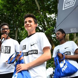 Samedi 22 juin, les Golden Blocks débarquaient à Villejuif avec 3 challenges d'athlétisme pour les jeunes de 8 à 16 ans: Sprint en duel / High Jump / Mile. Le tout entrecoupé d'animations Breakdance / BMX / Hip-Hop / DJ / Double Dutch...