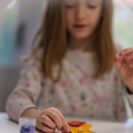 "Bien dans son corps, bien dans sa tête et bien dans sa Ville": autour de ces thématiques, du 14 au 19 novembre, Villejuif a mis en valeur le bien-être de l’enfant.De nombreuses activités étaient organisées dans toute la ville pour que les enfants puissent s’amuser, s’informer et partager un beau moment autour de leurs droits: ateliers, quizz, activités sportives, jeu de piste, chorale...