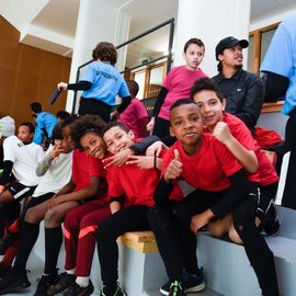 Le service des Sports de la Ville organisait cette semaine un tournoi de football autour de l’Égalité et de la Fraternité. L’occasion pour les enfants de tester leurs aptitudes sportives et leurs valeurs républicaines. [Photos Lucile Cubin]