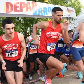 Une grande fête du sport avec près de 1500 coureur·se·s sur les 5/10km, courses jeunes et familles.Les vainqueurs des 10km ont battu le record de l'épreuve, avec la 8e meilleure performance mondiale chez les femmes!1700 euros ont été reversés à l’association Une maison au cœur de la vie, qui vient en aide aux familles dont les enfants sont hospitalisés à l’Institut Gustave-Roussy. Un grand merci aux 150 bénévoles, aux associations villejuifoises, et à tous les services de la ville.[Photos ©Anja Simonet / ©Raphaël Garnier]