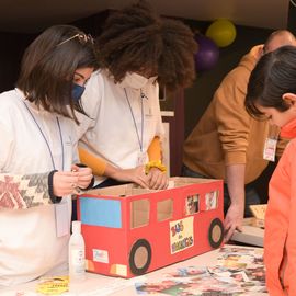 Villejuif célèbrait le samedi 20 novembre la Journée internationale des Droits de l’enfant.A cette occasion, le Maire a rencontré les associations qui œuvrent au quotidien sur le sujet et les familles villejuifoises et a rappelé l’importance de cette journée.