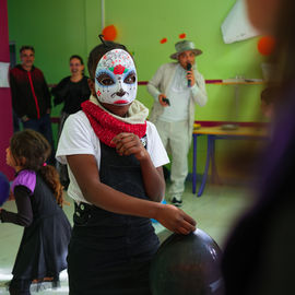 Petits monstres, savants fous, sorcières ou artistes en herbe s'en sont donnés à coeur joie pendant ces vacances d'automne. Entre ateliers, spectacles, bal, pas le temps s'ennuyer...