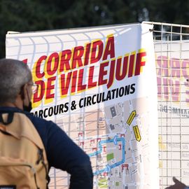 Une grande fête du sport avec près de 1500 coureur·se·s sur les 5/10km, courses jeunes et familles.Les vainqueurs des 10km ont battu le record de l'épreuve, avec la 8e meilleure performance mondiale chez les femmes!1700 euros ont été reversés à l’association Une maison au cœur de la vie, qui vient en aide aux familles dont les enfants sont hospitalisés à l’Institut Gustave-Roussy. Un grand merci aux 150 bénévoles, aux associations villejuifoises, et à tous les services de la ville.[Photos ©Anja Simonet / ©Raphaël Garnier]