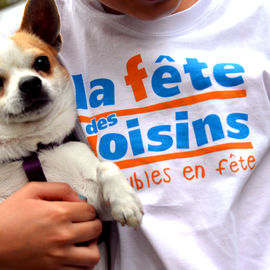 Immeubles et quartiers en fête à Villejuif avec près d’une quarantaine de manifestations dans la Ville. Un vrai succès populaire auquel les élus de la ville ont participé en allant rencontrer les habitants jusque tard dans la nuit.