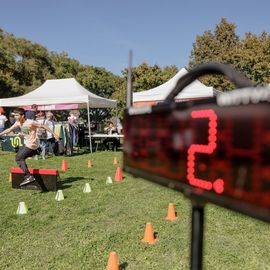 Avec près de 800 coureur·se·s et marcheur·se·s le matin et autant de jeunes et de familles l'après-midi, cette 34e édition a été de nouveau un événement sportif majeur à Villejuif et une journée de fête dans le parc des hautes-Bruyères baigné par le soleil d'automne !