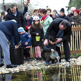 Samedi 23 novembre ont été inaugurés le jardin municipal des Plantes, nouveau parc de 3200m2 avenue de la République, et la Maison de la Nature, rue René Hamon.