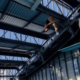 Le 13 mai se déroulait la grande soirée Plongeon au stade nautique à l'occasion de l'inauguration des nouveaux plongeoirs. Au programme : initiation pour les plus courageux·ses, et démonstrations des plongeurs·ses de l'Equipe de France et de Gary Hunt, meilleur plongeur du Monde de l'extrême.[Photos Alex Bonnemaison]