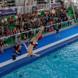 Le 13 mai se déroulait la grande soirée Plongeon au stade nautique à l'occasion de l'inauguration des nouveaux plongeoirs. Au programme : initiation pour les plus courageux·ses, et démonstrations des plongeurs·ses de l'Equipe de France et de Gary Hunt, meilleur plongeur du Monde de l'extrême.[Photos Alex Bonnemaison]