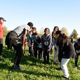 Dimanche 13 novembre, l'ASFI Villejuif Athlétisme organisait son 1er cross à destination des jeunes, au Parc Départemental des Hautes Bruyères. Pour cet évènement sportif, 17 clubs ont fait le déplacement avec plus de 500 athlètes âgé·e·s de 6 à 14 ans (catégorie Eveils à Minimes) ! [Photos Lucile Cubin]