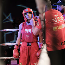 Déjà la 6e édition du Villejuif Boxing Show. Une soirée de qualité cette année encore avec des combats de haut niveau national et international en boxe anglaise et boxe pieds-poings. [photos Sylvie Grima / Lucile Cubin]