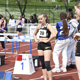Plus de 500 athlètes ont répondu présents pour transpirer sous les premières chaleurs du printemps et les efforts fournis sur la piste du stade Louis Dolly ce samedi 26 avril. Un nouveau succès pour cette 8e édition du Meeting d'Athlétisme, un évènement organisé par l'ASFI Villejuif Athlétisme et ses nombreux bénévoles, avec la Ville de Villejuif. [photos Lucile Cubin]
