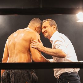 Revivez en images cette 3e édition du prestigieux gala de boxe, du ring aux coulisses.