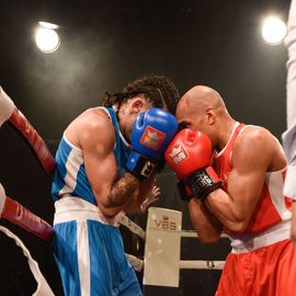 Une 4e édition du VBS qui met à l'honneur les femmes avec 3 combats féminin en boxe anglaise et pieds-poings.[Photos Lucile Cubin - Alex Bonnemaison - Sylvie Grima - Direction de la Communication]