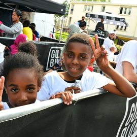 Samedi 22 juin, les Golden Blocks débarquaient à Villejuif avec 3 challenges d'athlétisme pour les jeunes de 8 à 16 ans: Sprint en duel / High Jump / Mile. Le tout entrecoupé d'animations Breakdance / BMX / Hip-Hop / DJ / Double Dutch...