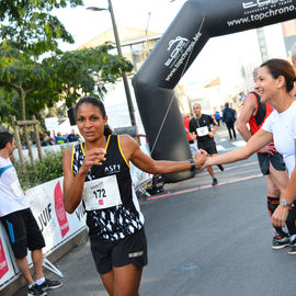 Un plateau élite relevé sur le 10km couru en moins de 29mn, de nombreux coureurs et marcheurs amateurs sur le 10, le 5 et le Run'N'Bike, et la relève déjà assurée avec les courses des jeunes l'après-midi!