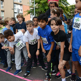 30e édition de la Corrida de Villejuif avec 2 courses adultes et 5 courses enfants.L'intégralité des photos des courses adultes sur https://t.co/T5aKXuC3KB