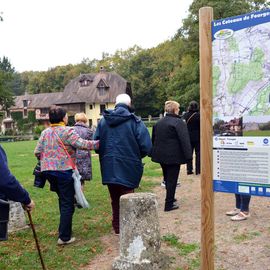 Les Seniors villejuifois à la découverte de Giverny : la fondation Claude Monet, son manoir normand et ses jardins, avant un déjeuner-dansant au Moulin de Fourges.