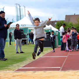 Le stade Louis Dolly a vibré devant les performances des athlètes lors du 1er Meeting (et pré-meeting) d'athlétisme organisé par la Ville et l'ASFI