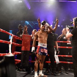 Une 4e édition du VBS qui met à l'honneur les femmes avec 3 combats féminin en boxe anglaise et pieds-poings.[Photos Lucile Cubin - Alex Bonnemaison - Sylvie Grima - Direction de la Communication]