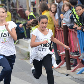 30e édition de la Corrida de Villejuif avec 2 courses adultes et 5 courses enfants.L'intégralité des photos des courses adultes sur https://t.co/T5aKXuC3KB