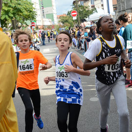 30e édition de la Corrida de Villejuif avec 2 courses adultes et 5 courses enfants.L'intégralité des photos des courses adultes sur https://t.co/T5aKXuC3KB