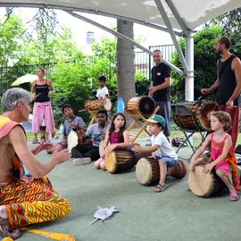 Une belle fête de quartier ensoleillée, organisée par l'association Merlin's cup et la Ville de Villejuif.