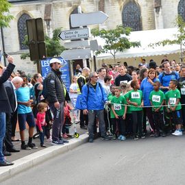 De la Pouss'jeunes à la marche/course "Pitchounes", en passant par les courses scolaires, les enfants ont mis le feu au bitume !