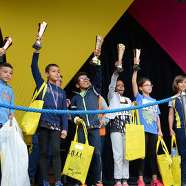 30e édition de la Corrida de Villejuif avec 2 courses adultes et 5 courses enfants.L'intégralité des photos des courses adultes sur https://t.co/T5aKXuC3KB