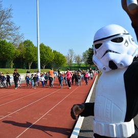 Toute la journée du 19 avril, le stade Louis Dolly a résonné des foulées et des cris d'encouragement des élèves d'élémentaire de Villejuif venus participer à la traditionnelle Course d'Endurance scolaire.