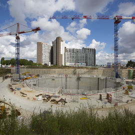 Le 18 juin le tunnelier Amandine parti d'Arcueil-Cachan pour le creusement de la ligne 15 Sud perce le mur de la future gare Gustave Roussy. En février un 1er tunnelier (ligne 14) avait traversé cette gare.Crédits photos: Société du Grand Paris / David Delaporte