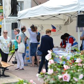 Plus de 5000 villejuifois au rendez-vous de la rentrée pour découvrir et s'inscrire aux nombreuses activités sportives, culturelles ou associatives.