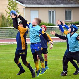 Le 1er tournoi d'école de rugby U10 (moins de 10 ans), organisé par le Rugby-Club du Val-de-Bièvre.