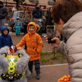 Un mois de janvier ponctué de festivités internationales: > Nouvel an berbère à la MPT Gérard Philipe avec poésie, musique, débats... permettant de mettre en valeurs les cultures Touarègue et berbère.> Nouvel an chinois et vietnamien dans le centre-ville organisé par la Pharmacie de la Mairie avec une superbe Danse du dragon> Nouvel an vietnamien à la MPT Gérard-Philipe avec spectacles, danses, arts martiaux, gastronomie... organisé par l’association Hoa Hiep Vong Tay Nhan Ai.[Photos Xiwen Wang]