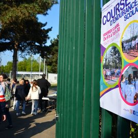 Toute la journée du 19 avril, le stade Louis Dolly a résonné des foulées et des cris d'encouragement des élèves d'élémentaire de Villejuif venus participer à la traditionnelle Course d'Endurance scolaire.