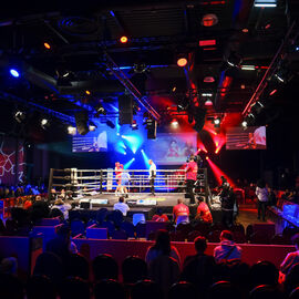 Déjà la 6e édition du Villejuif Boxing Show. Une soirée de qualité cette année encore avec des combats de haut niveau national et international en boxe anglaise et boxe pieds-poings. [photos Sylvie Grima / Lucile Cubin]