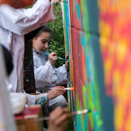 Zoom sur 3 activités enfance et jeunesse:▪️ Surf à Paris▪️ Initiation au pilotage de drones▪️ Sortie à la Ferme Pédagogique[Photos Alex Bonnemaison / Anja Simonet / Xiwen Wang]