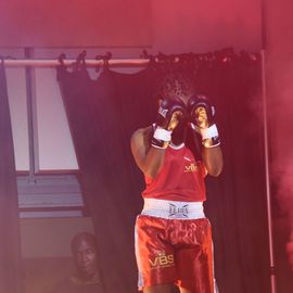 Revivez en images cette 3e édition du prestigieux gala de boxe, du ring aux coulisses.