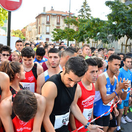 Un plateau élite relevé sur le 10km couru en moins de 29mn, de nombreux coureurs et marcheurs amateurs sur le 10, le 5 et le Run'N'Bike, et la relève déjà assurée avec les courses des jeunes l'après-midi!