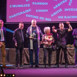 Plus de 350 acteurs du mouvement sportif étaient présents lors de l’évènement en leur honneur le samedi 7 janvier.Félicitations aux médaillés pour leurs performances, aux indispensables bénévoles pour leur dévouement quotidien et aux agents du service public communal qui permettent la pratique sportive.