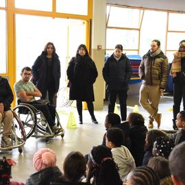 Du 28 novembre au 2 décembre, la Ville s’est engagée à sensibiliser sur le handicap avec des activités en inclusion auprès du public, des plus jeunes aux plus âgé·e·s : atelier de soutien aux aidants, initiation à la sophrologie, Formation des ATSEM à l’autisme, loto des ESAT et personnes retraitées, marche exploratoire, sensibilisation dans les écoles..