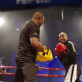 Une 4e édition du VBS qui met à l'honneur les femmes avec 3 combats féminin en boxe anglaise et pieds-poings.[Photos Lucile Cubin - Alex Bonnemaison - Sylvie Grima - Direction de la Communication]