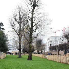 Samedi 23 novembre ont été inaugurés le jardin municipal des Plantes, nouveau parc de 3200m2 avenue de la République, et la Maison de la Nature, rue René Hamon.