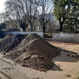 De l'automne 2021 au printemps 2022 le Parc Pablo Neruda va être complètement transformé: moins de béton, plus de verdure, des jeux modernisés...