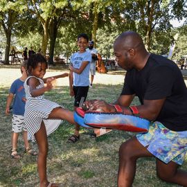 Le 1er village Villejuif respire 2022 s'est installé dans le parc des Hautes-Bruyères et dans la cité du Vercors, avec son lot d'animations et la fête du 13 juillet![Photos Lucile Cubin / Direction de la Communication]