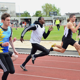 Le stade Louis Dolly a vibré devant les performances des athlètes lors du 1er Meeting (et pré-meeting) d'athlétisme organisé par la Ville et l'ASFI