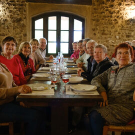2 excursions étaient organisées pour nos seniors dans les Yvelines à la découverte à la Bergerie nationale de Rambouillet, sa ferme, ses élevages de moutons Mérinos élevés sur le site depuis 1786… Une visite agrémentée bien sûr d'un repas convivial en musique ![photos Sylvie Grima]