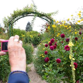 Les Seniors villejuifois à la découverte de Giverny : la fondation Claude Monet, son manoir normand et ses jardins, avant un déjeuner-dansant au Moulin de Fourges.