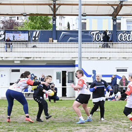 La section Rugby Santé du RCVB accueillait le tournoi annuel organisé par la Ligue Ile de France de Rugby. Au delà du tournoi sportif, c'était toute une journée de découverte et de sensibilisation avec des ateliers, une exposition, des échanges avec des professionnels de la santé et associations (La Niaque L'Asso, Jean Hin, l'association AFA, Soeur d'encre...). [photos Lucile Cubin]